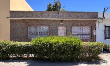 Casa En Venta, 2 Dorm. Sector, 5 De Abril, Estación Central