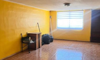 Casa En Venta, 2 Dorm. Sector, 5 De Abril, Estación Central
