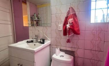 Casa En Venta, 2 Dorm. Sector, 5 De Abril, Estación Central
