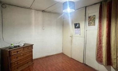 Casa En Venta, 2 Dorm. Sector, 5 De Abril, Estación Central