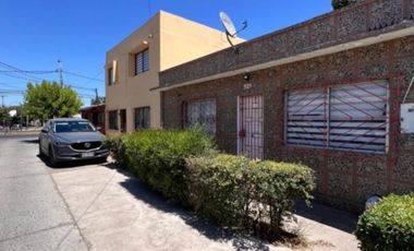 Casa En Venta, 2 Dorm. Sector, 5 De Abril, Estación Central