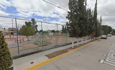 PROPIEDAD DE OPORTUNIDAD!! EXCELENTE CASA EN LAURELES DEL SUR, SAN LUIS POTOSI!!!