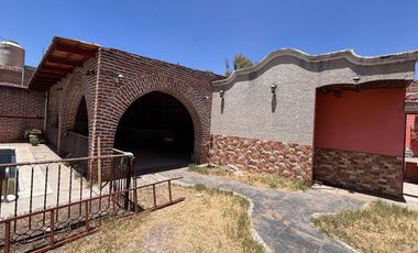 CASA EN VENTA EN LA PIEDRERA - EL SALTO