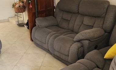 VENDO CASA EN ITAGUI BARRIO SIMON BOLIVAR PISO Y 3
