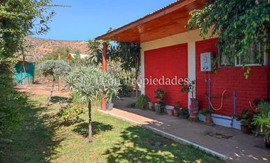 Leon Propiedades arrienda casa en sector lo Águila, Curacaví.