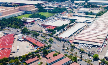 se renta Bodega en Tlalnepantla en Barrientos entre Gustavo Baz y Ceylán