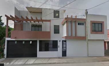 VENTA CASA:  Av. Bellavista 2417, Puerto Mexico, 96510 Coatzacoalcos, Veracruz, México