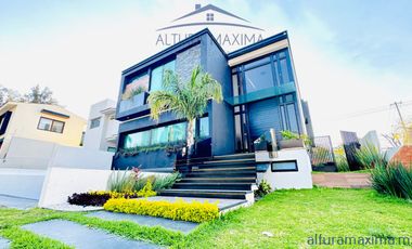 Lujosa Casa en Renta Puerta de Hierro Zona Andares Zapopan