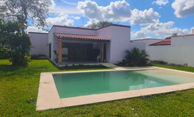 Renta de casa amueblada de un piso, tres recámaras, en Baspul