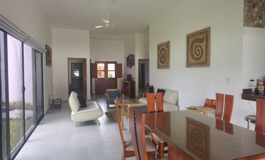 Renta de casa amueblada de un piso, tres recámaras, en Baspul