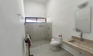 Renta de casa amueblada de un piso, tres recámaras, en Baspul