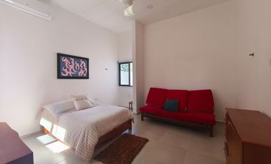 Renta de casa amueblada de un piso, tres recámaras, en Baspul