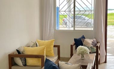 Urbanización Villa Marina - Capaes, casa de 2 pisos, 3 dormitorios y balcón.