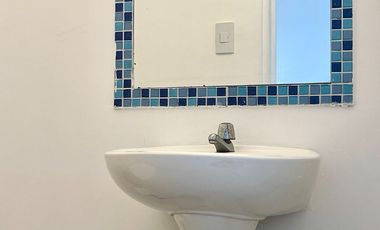 Urbanización Villa Marina - Capaes, casa de 2 pisos, 3 dormitorios y balcón.