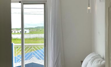 Urbanización Villa Marina - Capaes, casa de 2 pisos, 3 dormitorios y balcón.