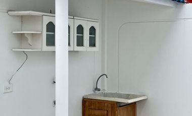 Urbanización Villa Marina - Capaes, casa de 2 pisos, 3 dormitorios y balcón.