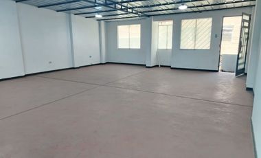 🏡 ¡Oportunidad Única! Se Vende Amplia Casa De 2 Pisos Completamente Remodelada – Ideal Para Vivienda Familiar O Inversión En Alquiler