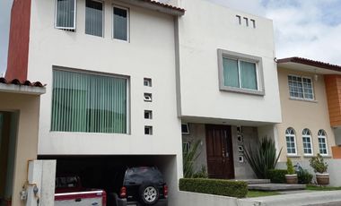 CASA EN VENTA EN METEPEC