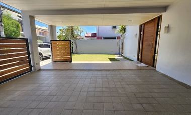 Posadas Village, Muntinlupa City (near Sucat Exit) House For Sale in Posadas Village, Muntinlupa City