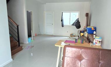 Corner unit! First alley of the project! Townhome for sale in S GATE 2 Village, Bang Bua Thong, Kanchanaphisek. 26.7 sq.w., great location near Kancha