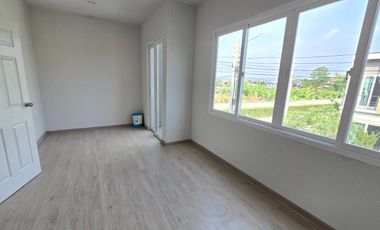 Corner unit! First alley of the project! Townhome for sale in S GATE 2 Village, Bang Bua Thong, Kanchanaphisek. 26.7 sq.w., great location near Kancha