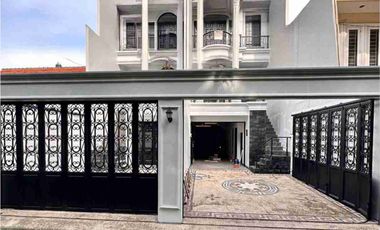 Rumah Dijual MEWAH Eropa Klasik Pejaten Pasar Minggu Jakarta Selatan SIAP HUNI 3Lt 5 Kamar [AR095]