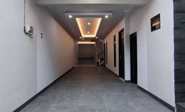 Rumah Dijual MEWAH Eropa Klasik Pejaten Pasar Minggu Jakarta Selatan SIAP HUNI 3Lt 5 Kamar [AR095]