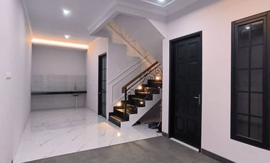 Rumah Dijual MEWAH Eropa Klasik Pejaten Pasar Minggu Jakarta Selatan SIAP HUNI 3Lt 5 Kamar [AR095]