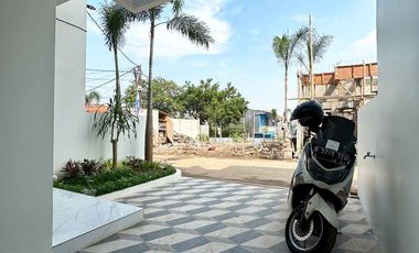 Rumah Dijual [MURAH] Dalam Cluster Bergaya American Classic Di Jagakarsa, Jakarta Selatan [AR109]