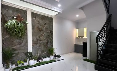 Rumah Dijual [MURAH] Dalam Cluster Bergaya American Classic Di Jagakarsa, Jakarta Selatan [AR109]