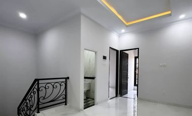 Rumah Dijual [MURAH] Dalam Cluster Bergaya American Classic Di Jagakarsa, Jakarta Selatan [AR109]