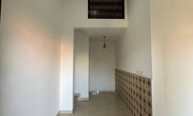 Rumah Dijual SIAP HUNI Jakarta Timur Area Pulo Gadung Dekat Tol Rawamangun UNJ Jaktim [AR116]