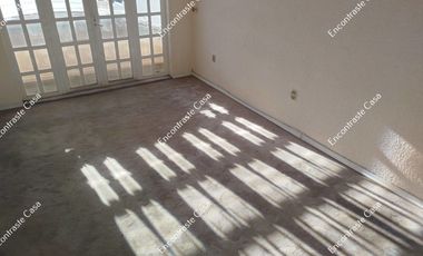 CASA EN VENTA, LOMAS DEL VALLE NORTE, URUAPAN, MICHOACAN