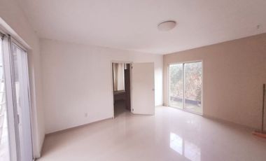 Casa renta Lomas Santa Anita $20,000 con Alberca