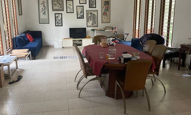 Rumah dijual di Cilandak Tengah belakang Mal Citos Lokasi Bisnis Strategis