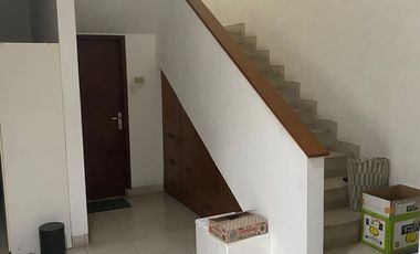 Rumah dijual di Cilandak Tengah belakang Mal Citos Lokasi Bisnis Strategis