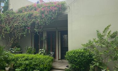 Rumah dijual di Cilandak Tengah belakang Mal Citos Lokasi Bisnis Strategis