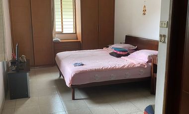 Rumah dijual di Cilandak Tengah belakang Mal Citos Lokasi Bisnis Strategis