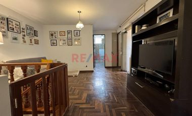 Se Vende Espectacular Casa en Ate – Límite con La Molina. MAYORAZGO