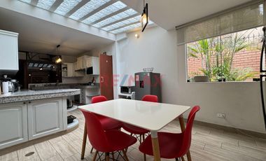 Se Vende Espectacular Casa en Ate – Límite con La Molina. MAYORAZGO
