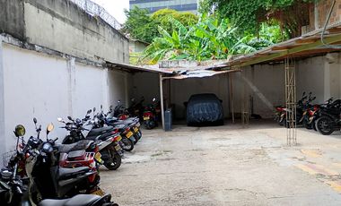 SE VENDE LOTE EN INMEDIACIONES AL CENTRO DE LA CIUDAD