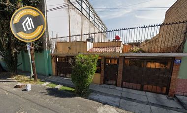 Casa en Claveria Azcapotzalco CDMX. Remates Exclusivos, Tu nuevo hogar te espera.