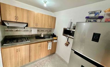 VENDO APARTAMENTO EN SABANETA BARRIO RESTREPO NARANJO ZONA PLANA Y CENTRAL