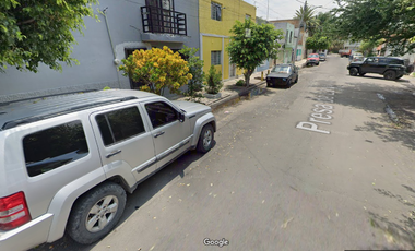 CASA DE OPORTUNIDAD EN GUADALAJARA DE REMATE BANCARIO EN COLONIA LAGOS DE ORIENTE