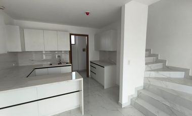 Venta departamento de estreno Riverside  sector UUES, Samborondon