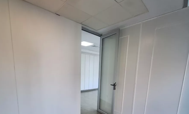 Metro Manuel Montt, Moderna E Impecable Oficina