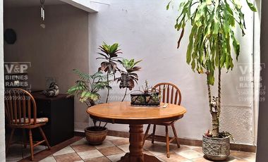 CASA-TERRENO EN VENTA  340m2 - ANGEL URRAZA, COL. INDEPENDENCIA