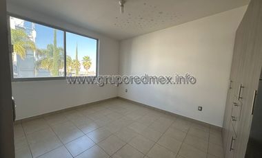 Casa en renta en Villas del Quetzal, Residencial Santa Fe, Corregidora, Queretaro