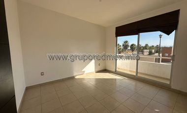 Casa en renta en Villas del Quetzal, Residencial Santa Fe, Corregidora, Queretaro
