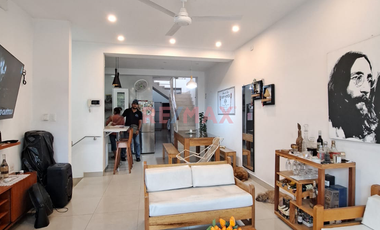 Casa De 3 Pisos En Zona Monumental - Iquitos